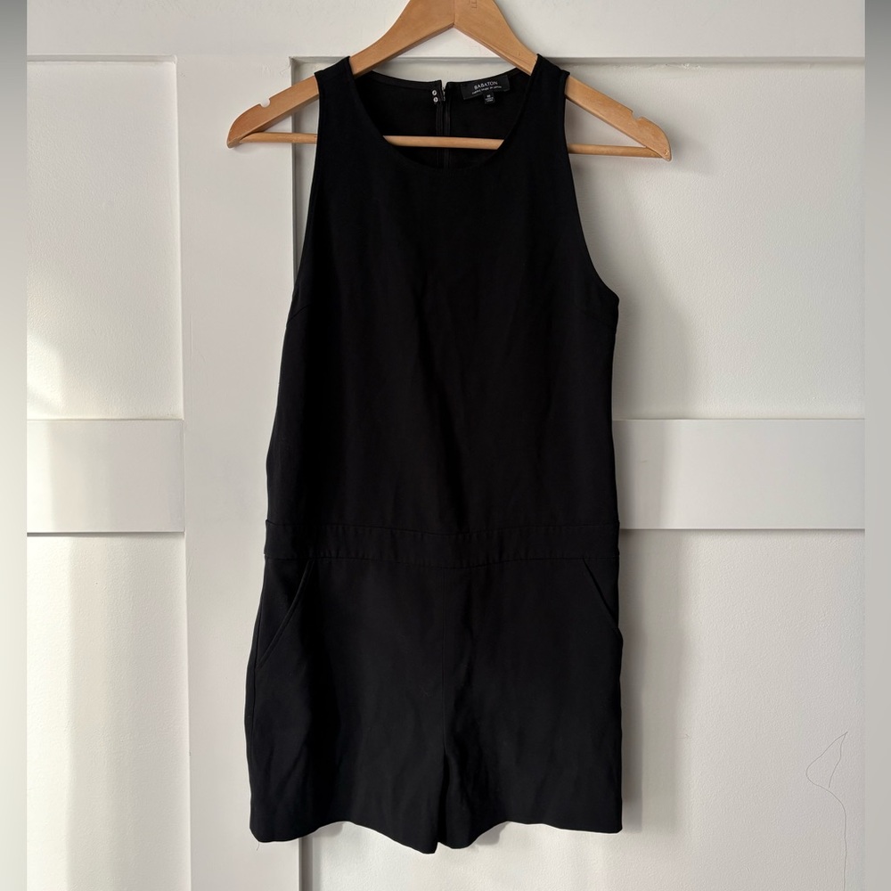 Aritzia Babaton • Rive Romper • Size 00